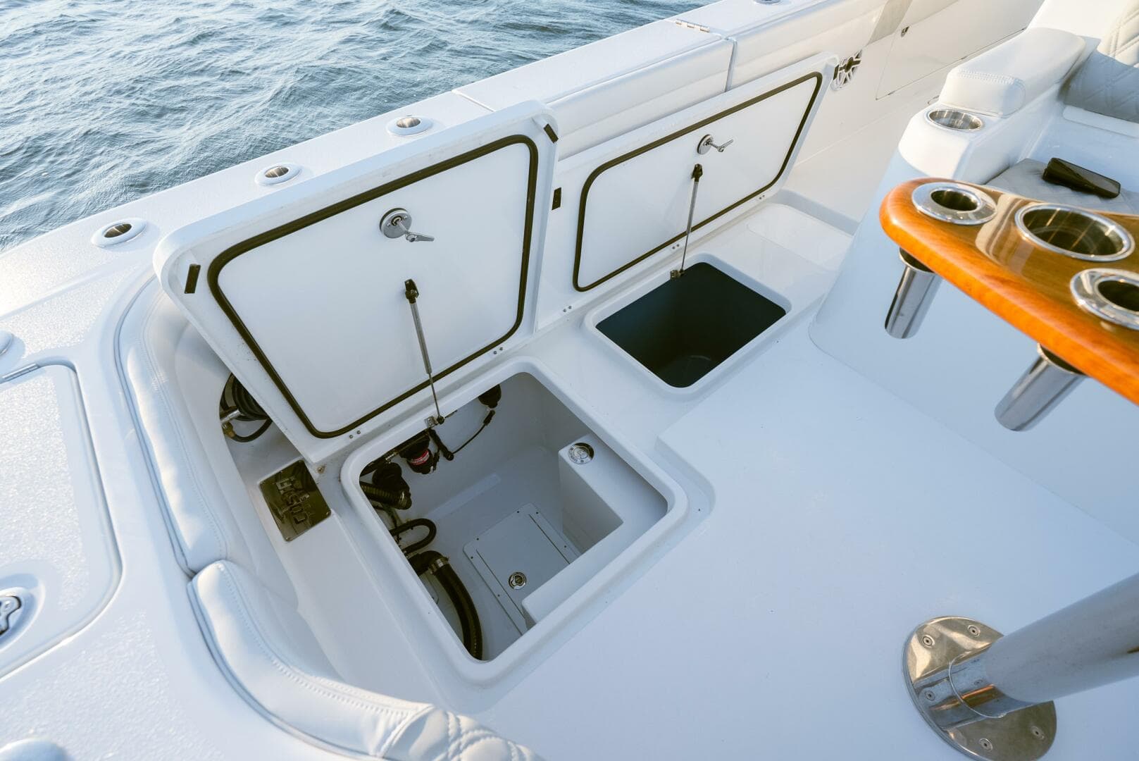 2026 Costa Custom 34 SV — photo 44