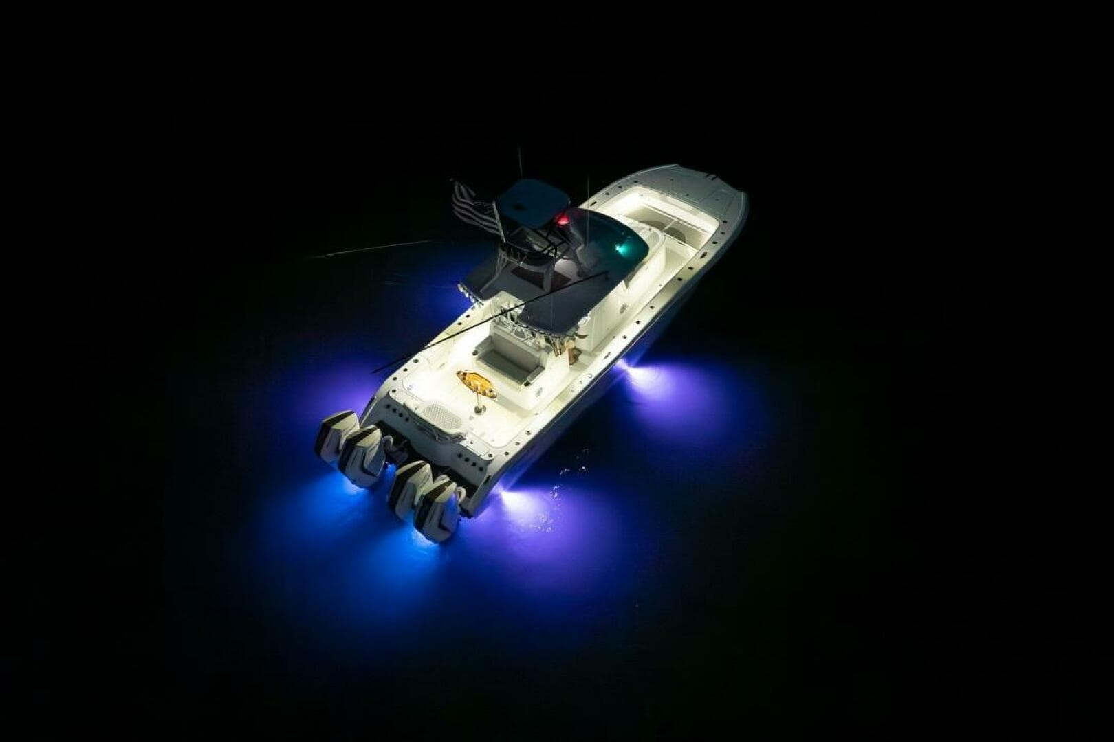 2026 Costa Custom 34 SV — photo 17