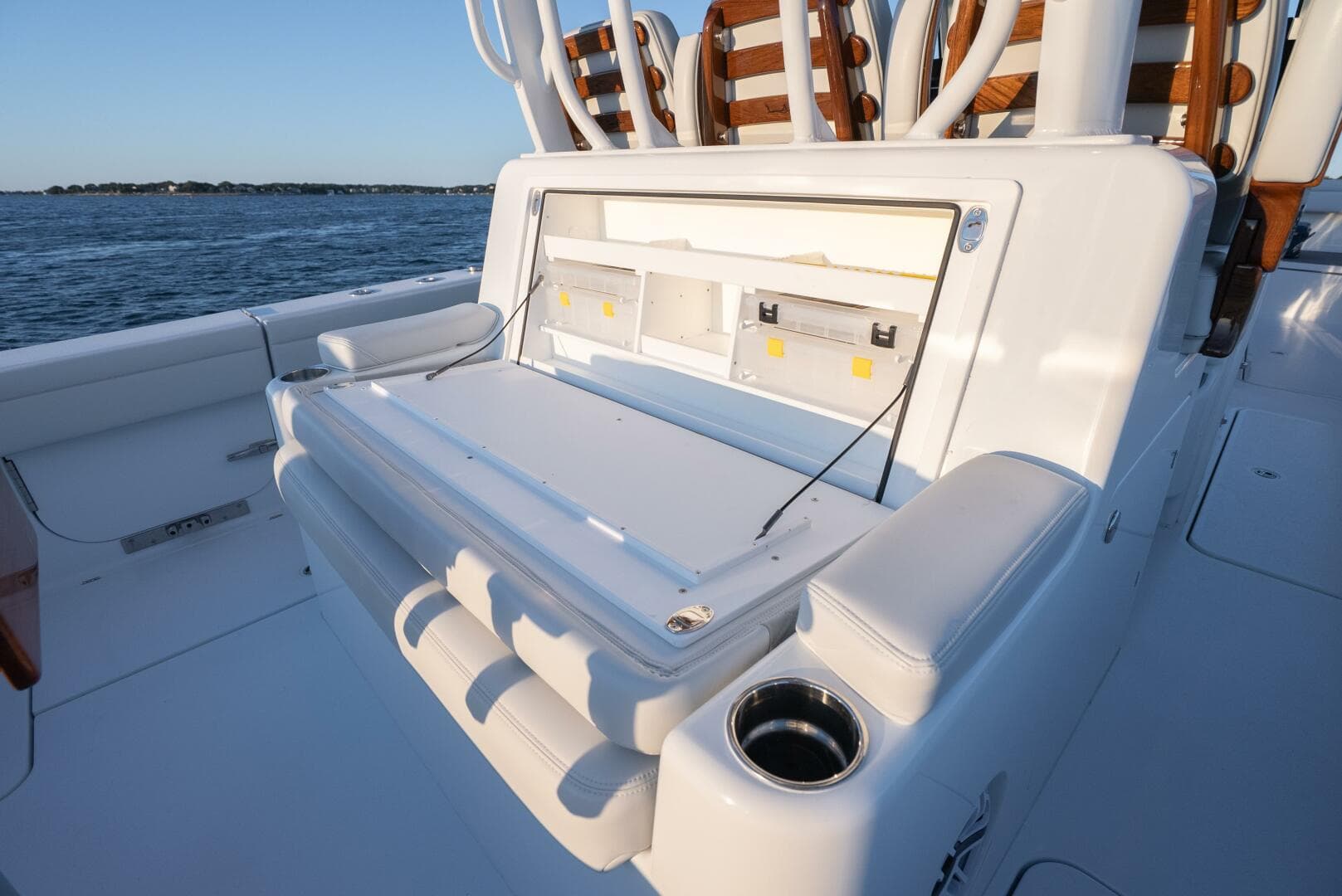 2026 Costa Custom 34 SV — photo 24