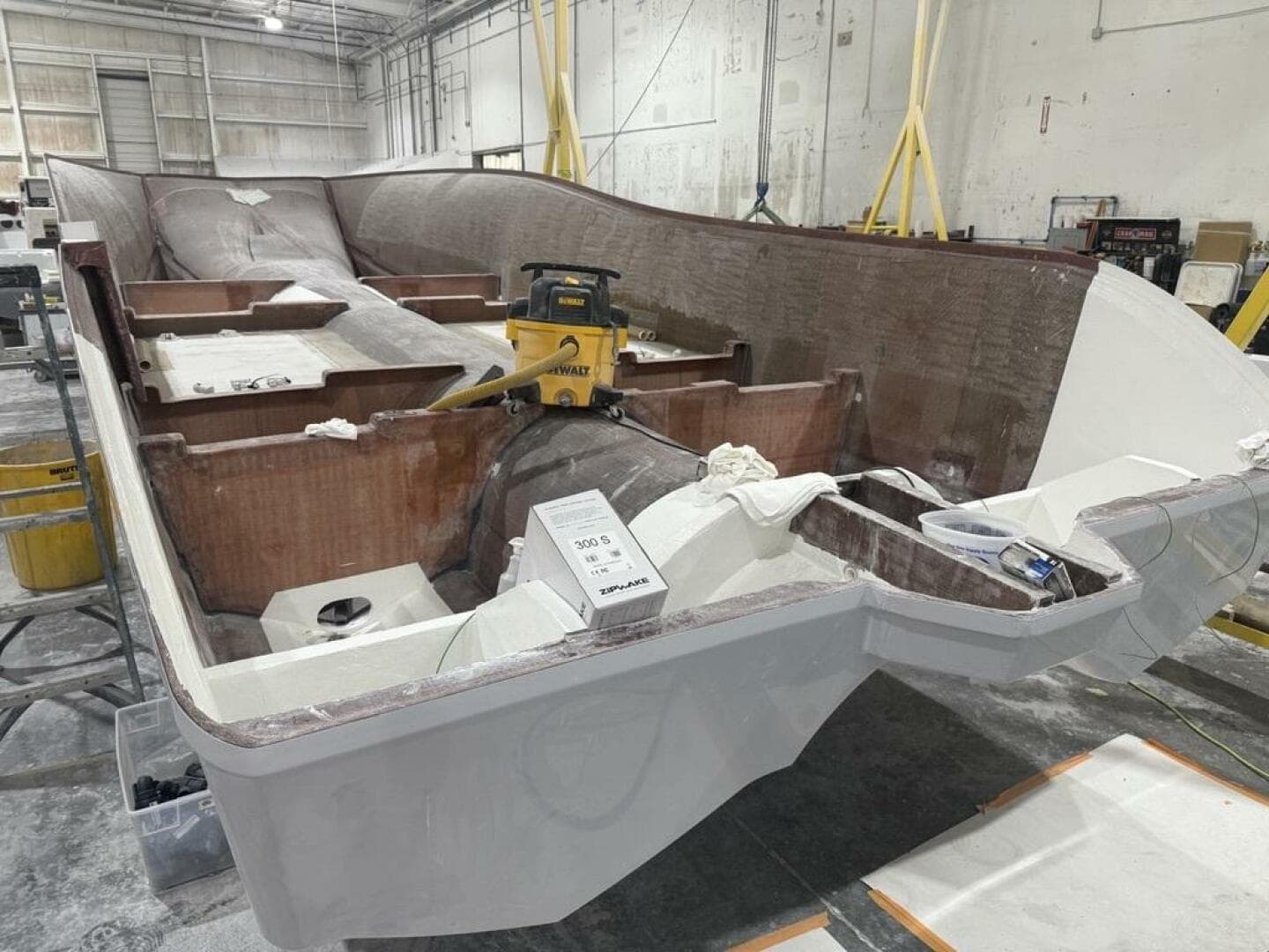 2026 Costa Custom 34 SV — photo 63