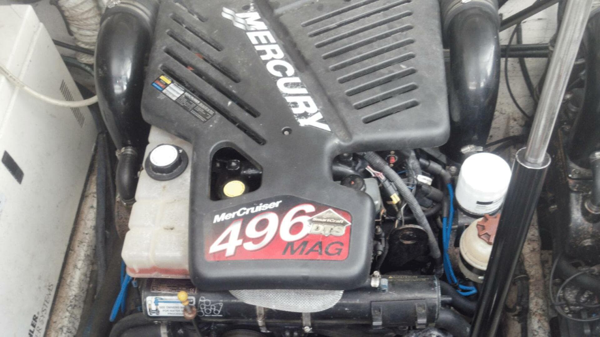 2005 Rinker 390 — photo 23