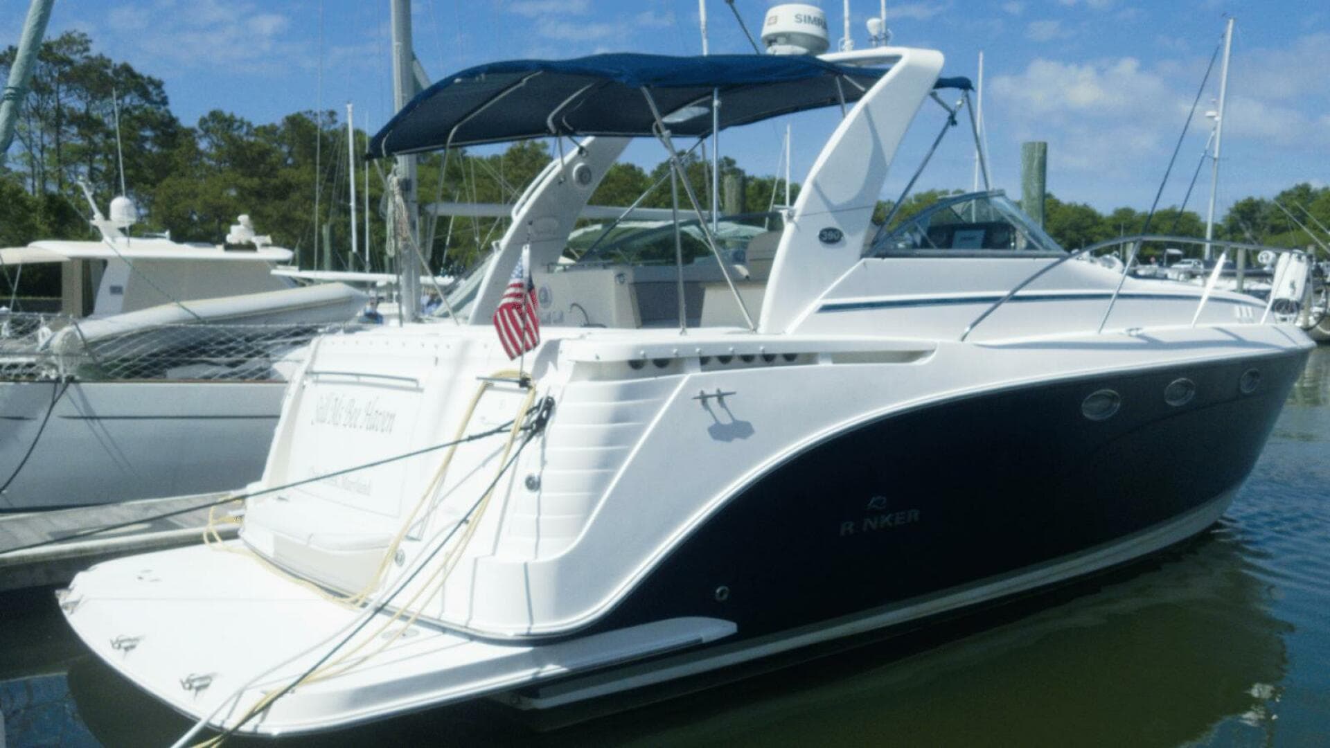 2005 Rinker 390 — photo 2
