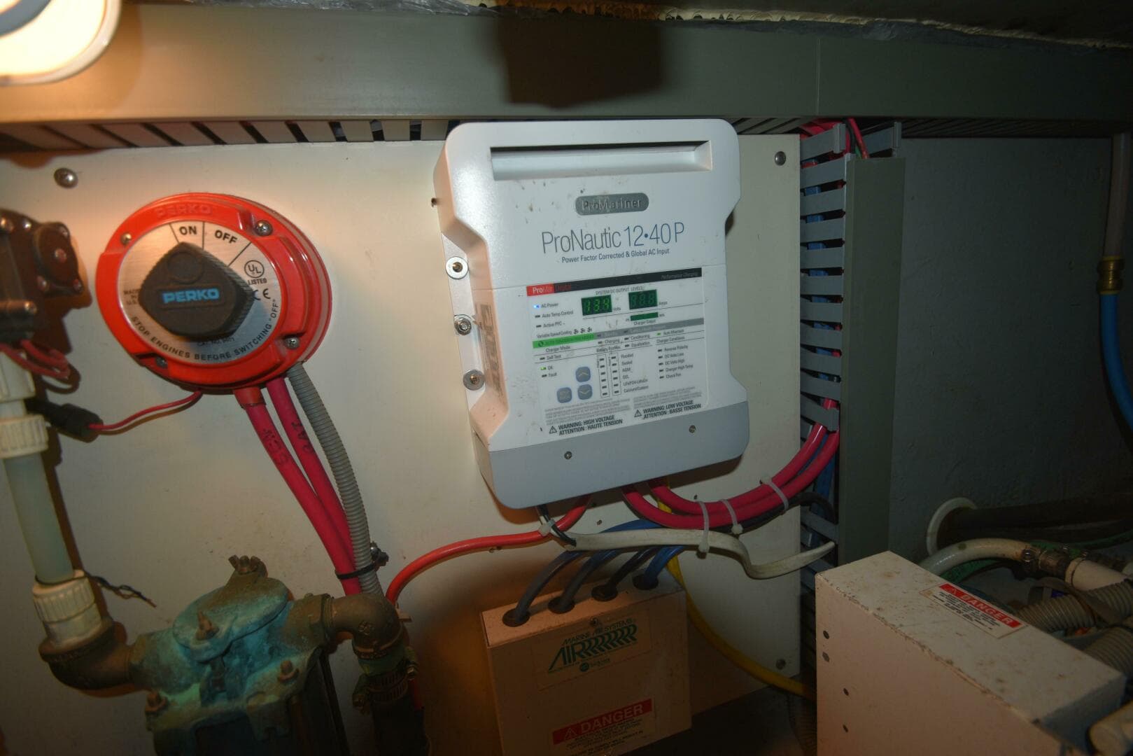 2001 Luhrs 340 Convertible — photo 29