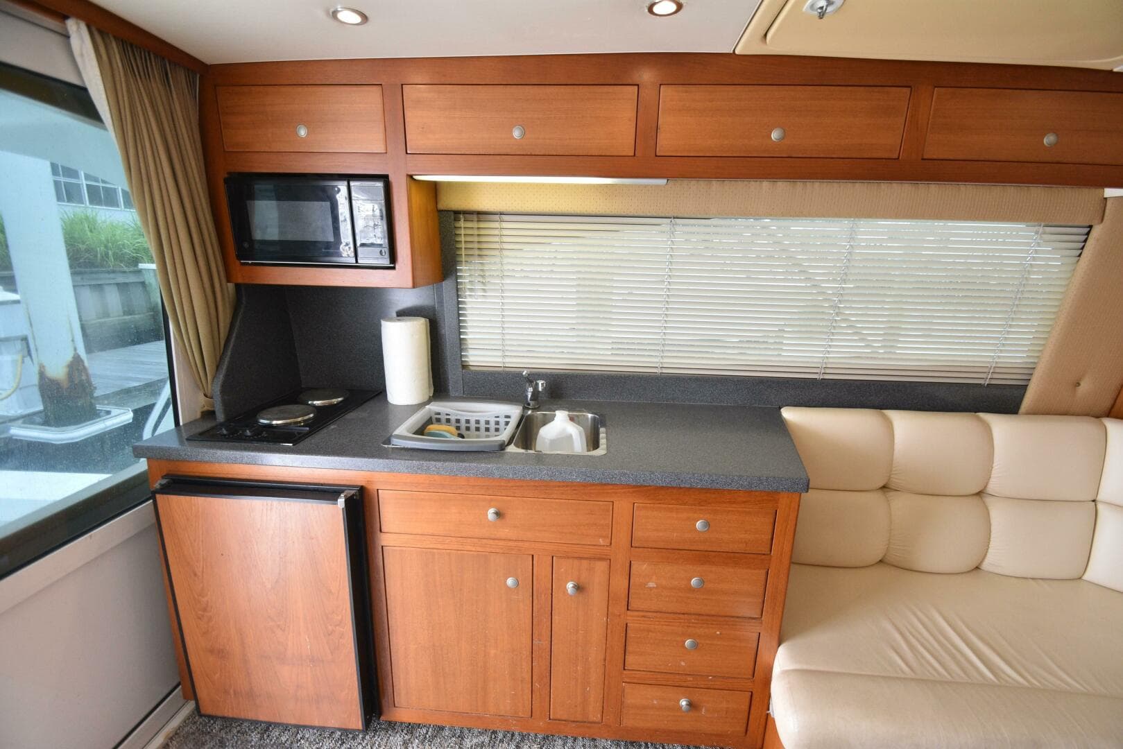 2001 Luhrs 340 Convertible — photo 20