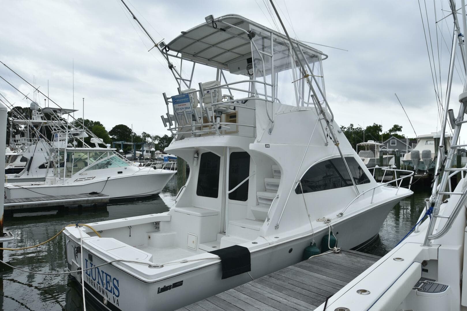2001 Luhrs 340 Convertible — photo 4