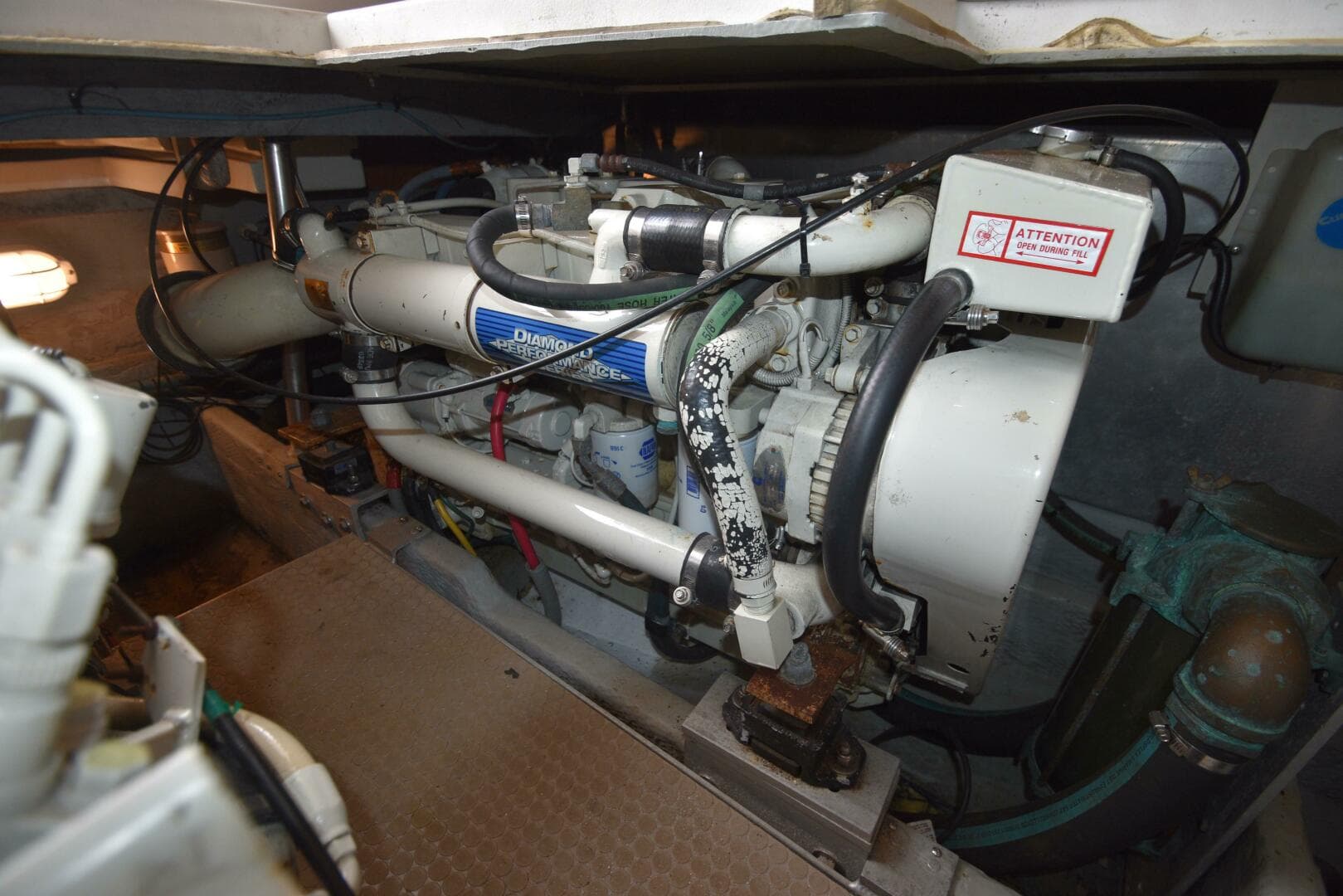 2001 Luhrs 340 Convertible — photo 26