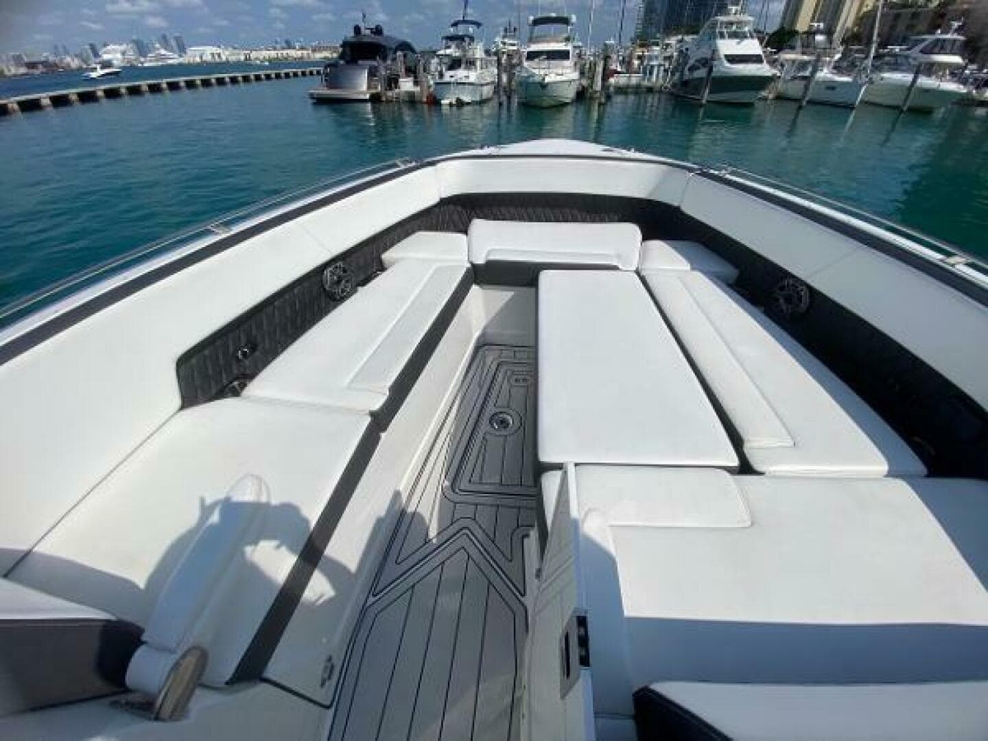 2018 Monterey 385 SE — photo 14