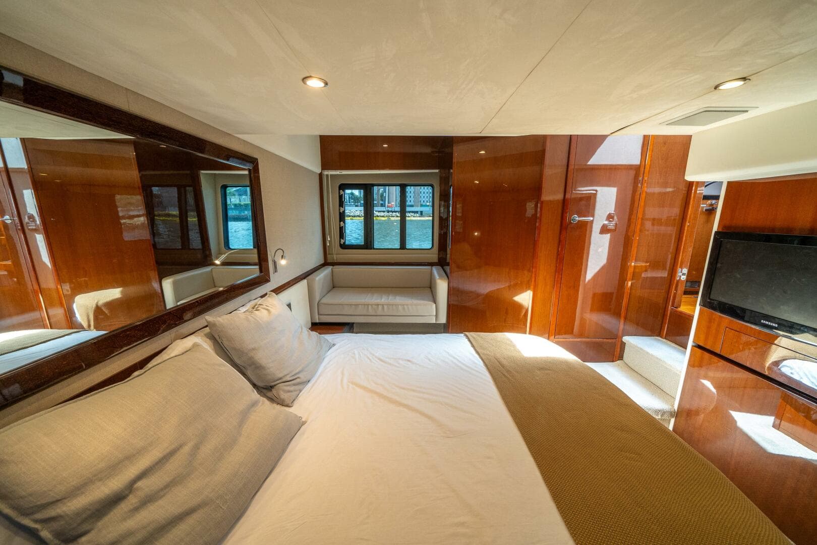 2012 Princess V52 — photo 26