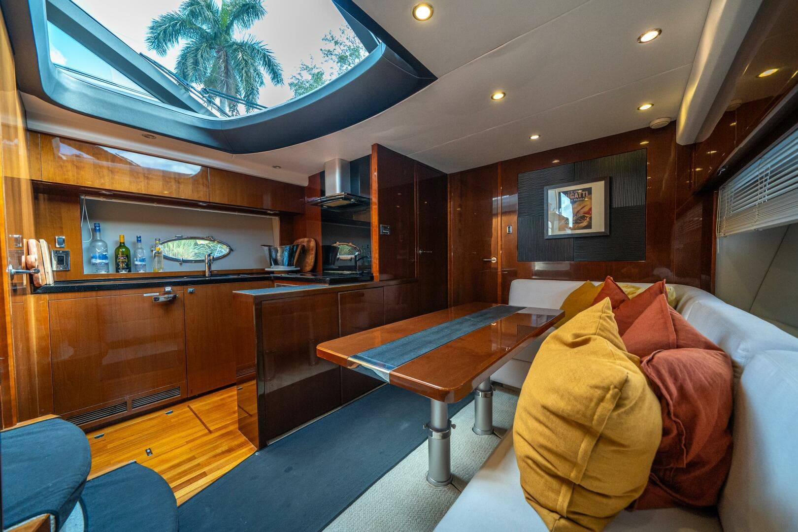 2012 Princess V52 — photo 19