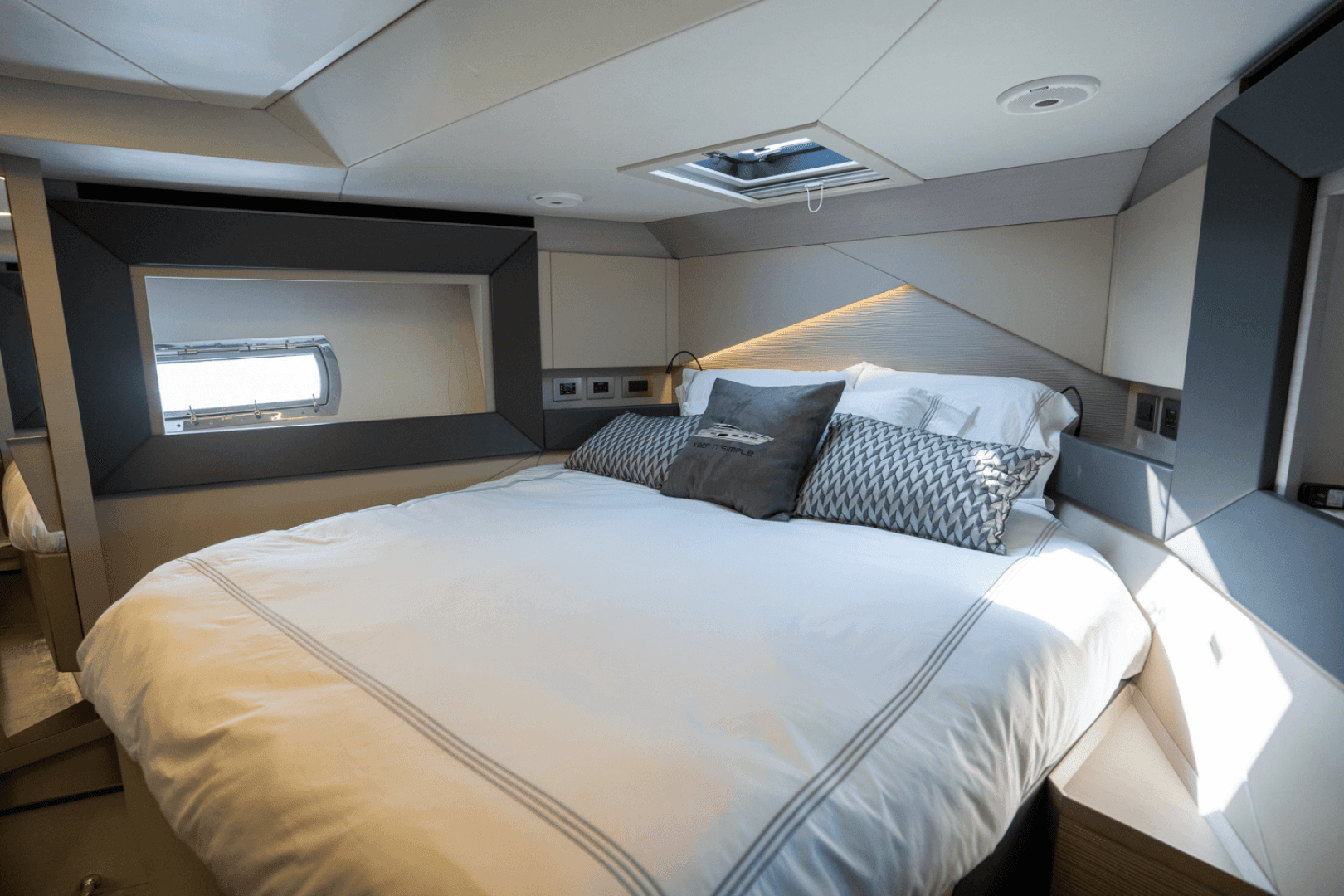 2020 Pershing 7X — photo 27