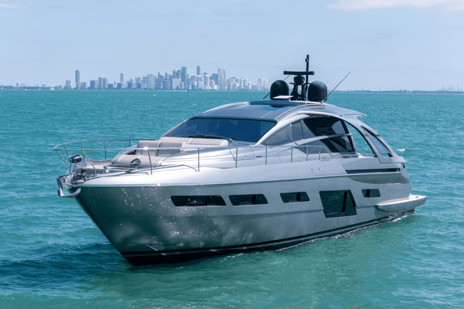 2020 Pershing 7X — photo 18