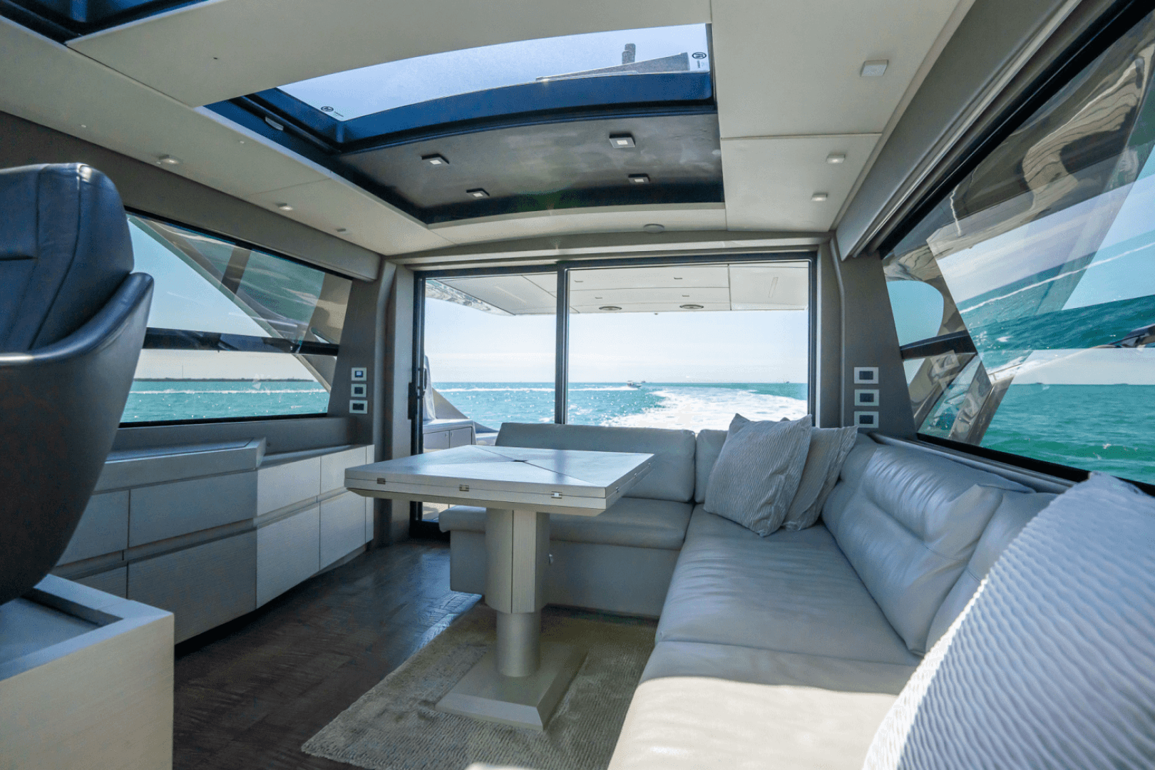 2020 Pershing 7X — photo 45