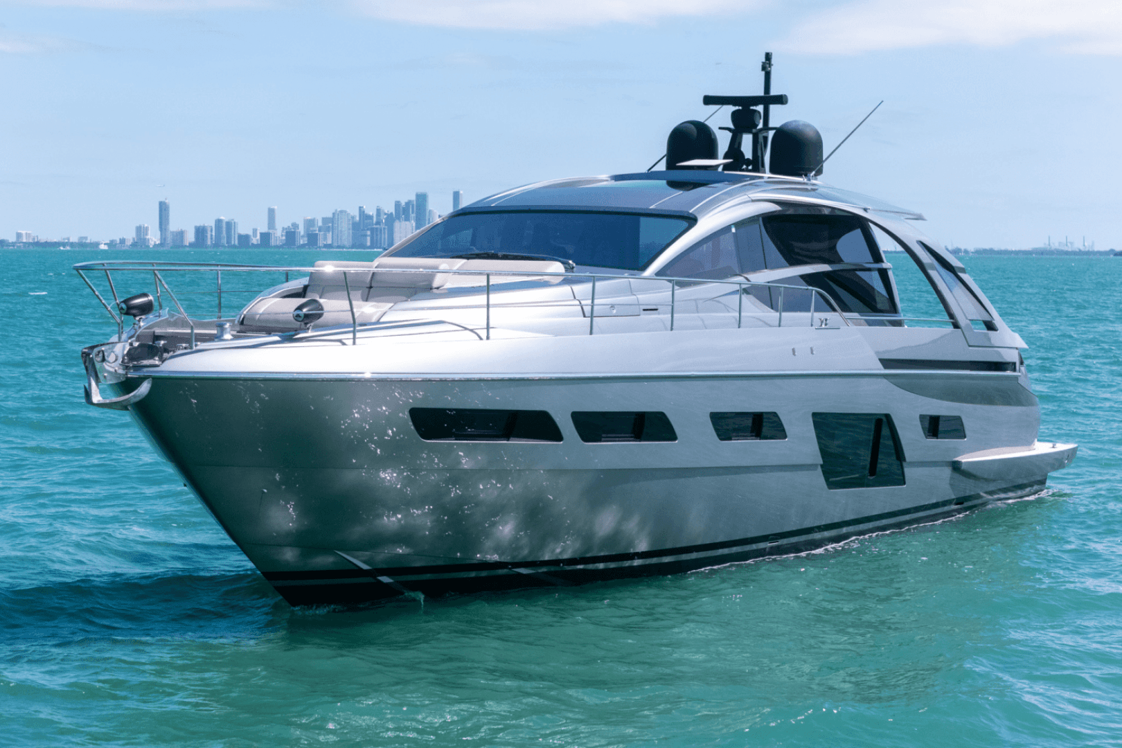 2020 Pershing 7X — photo 17