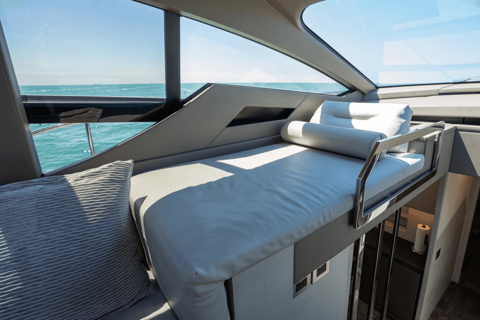 2020 Pershing 7X — photo 72