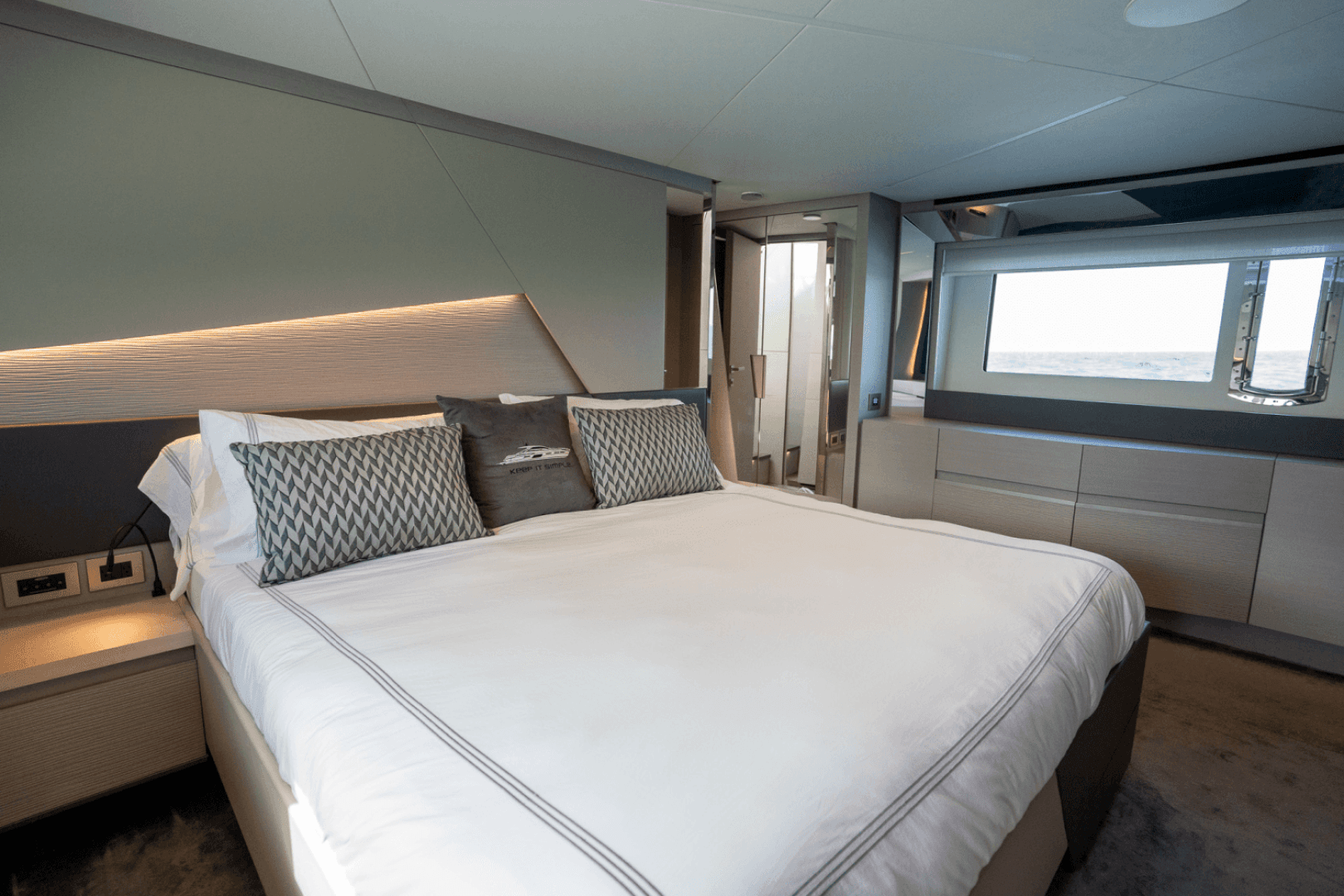 2020 Pershing 7X — photo 41