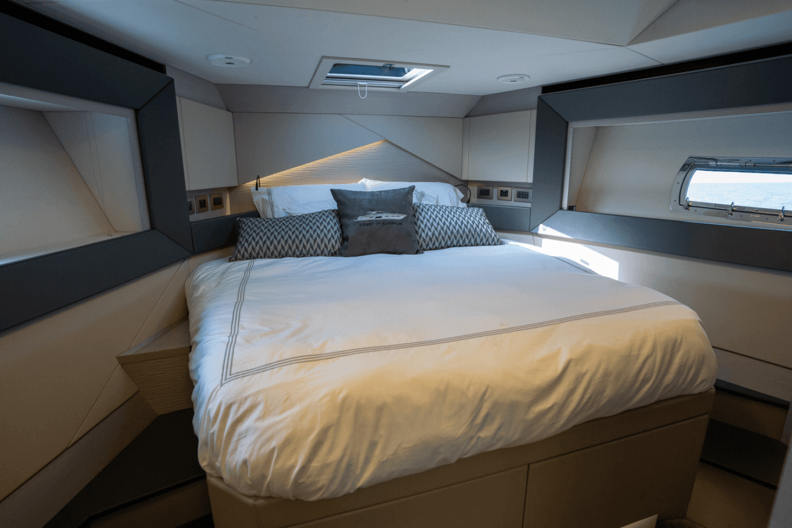 2020 Pershing 7X — photo 25