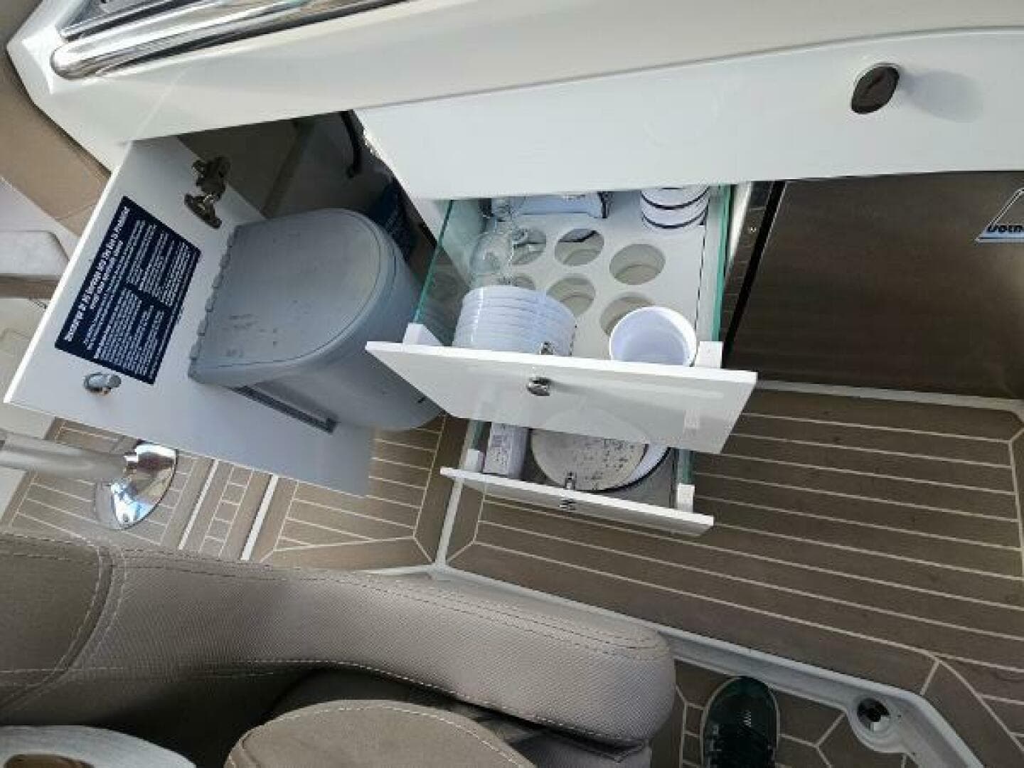 2020 Nimbus Weekender 9 — photo 22