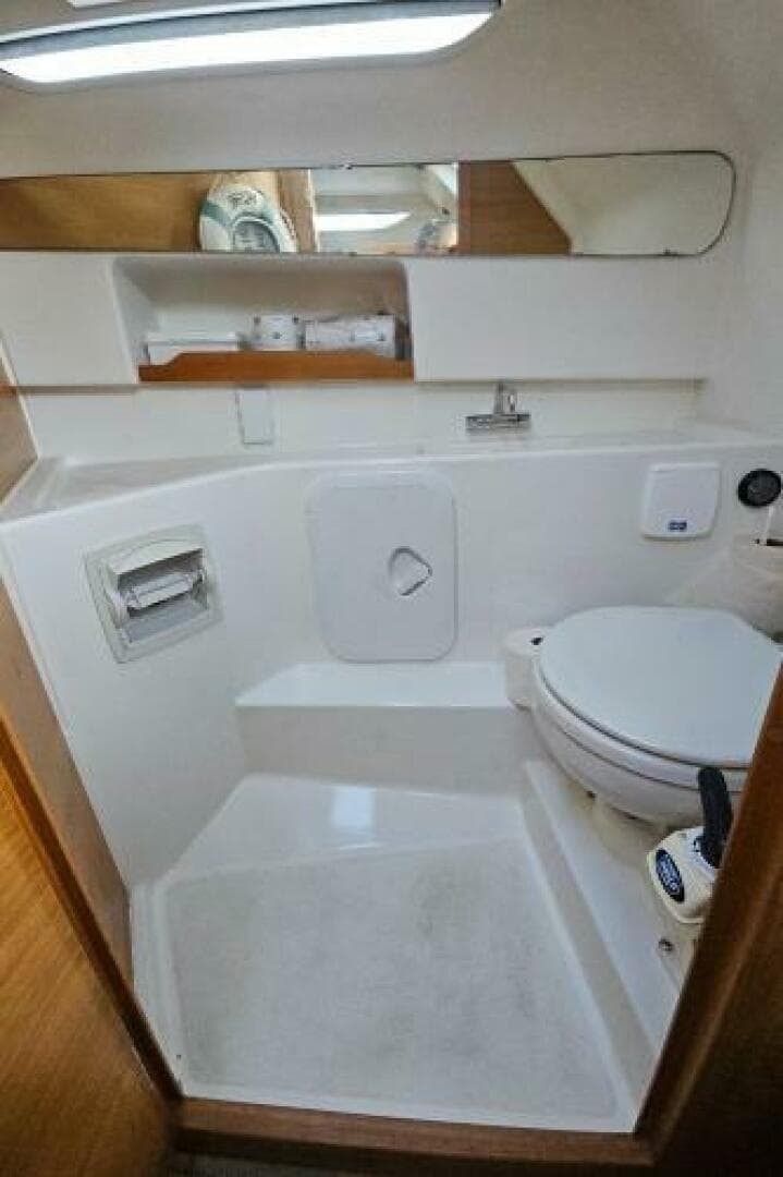 2020 Nimbus Weekender 9 — photo 26