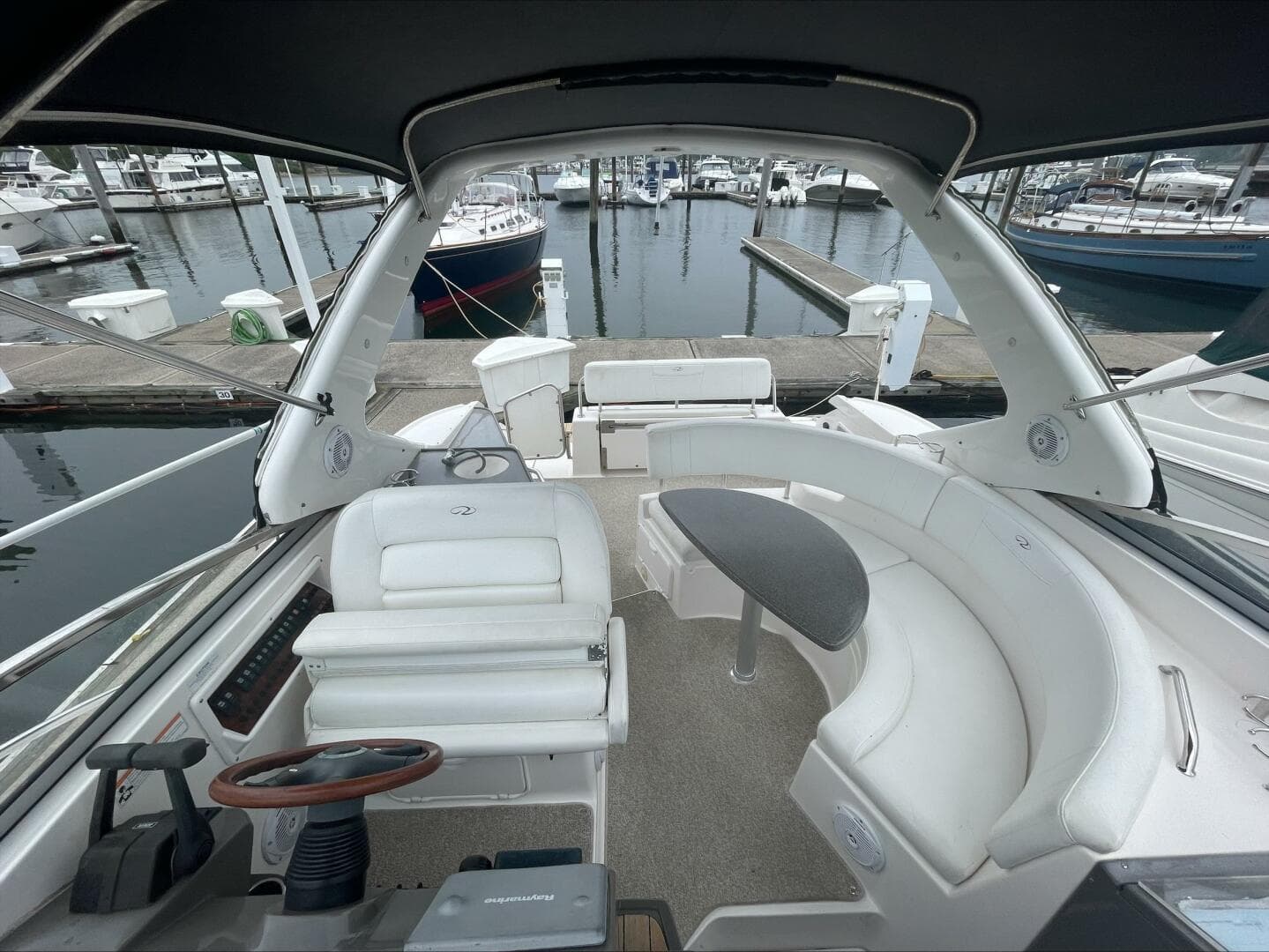 2007 Regal 3360 Window Express — photo 6