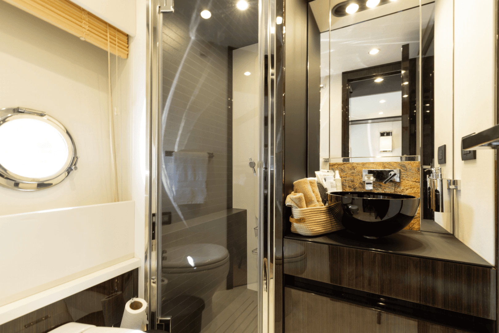 2019 Azimut 77S — photo 36