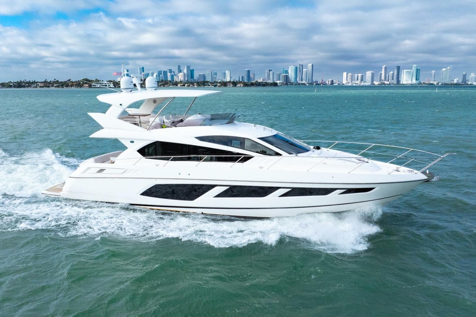 2016 Sunseeker Manhattan 65 — photo 1