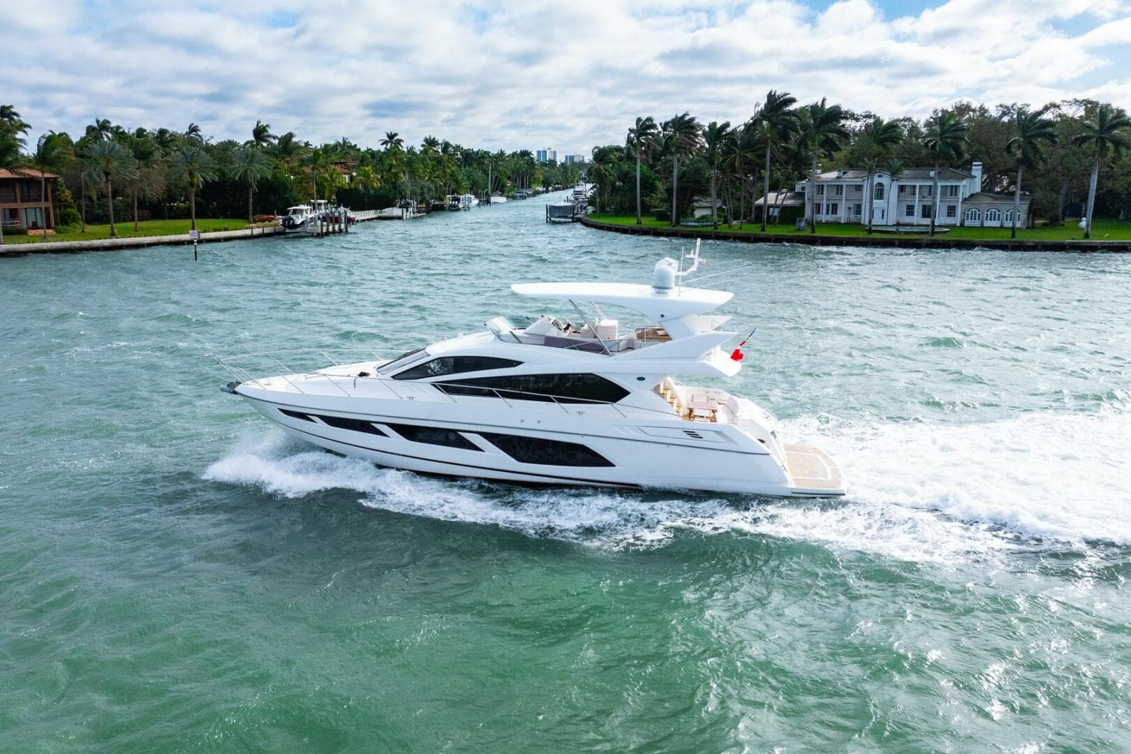 2016 Sunseeker Manhattan 65 — photo 3