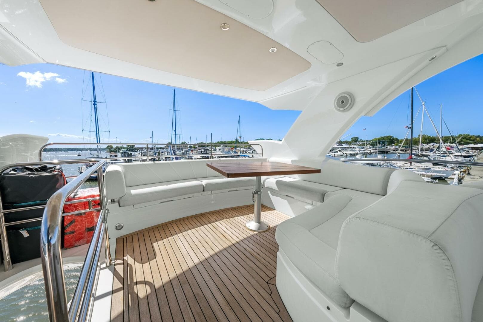 2016 Sunseeker Manhattan 65 — photo 33