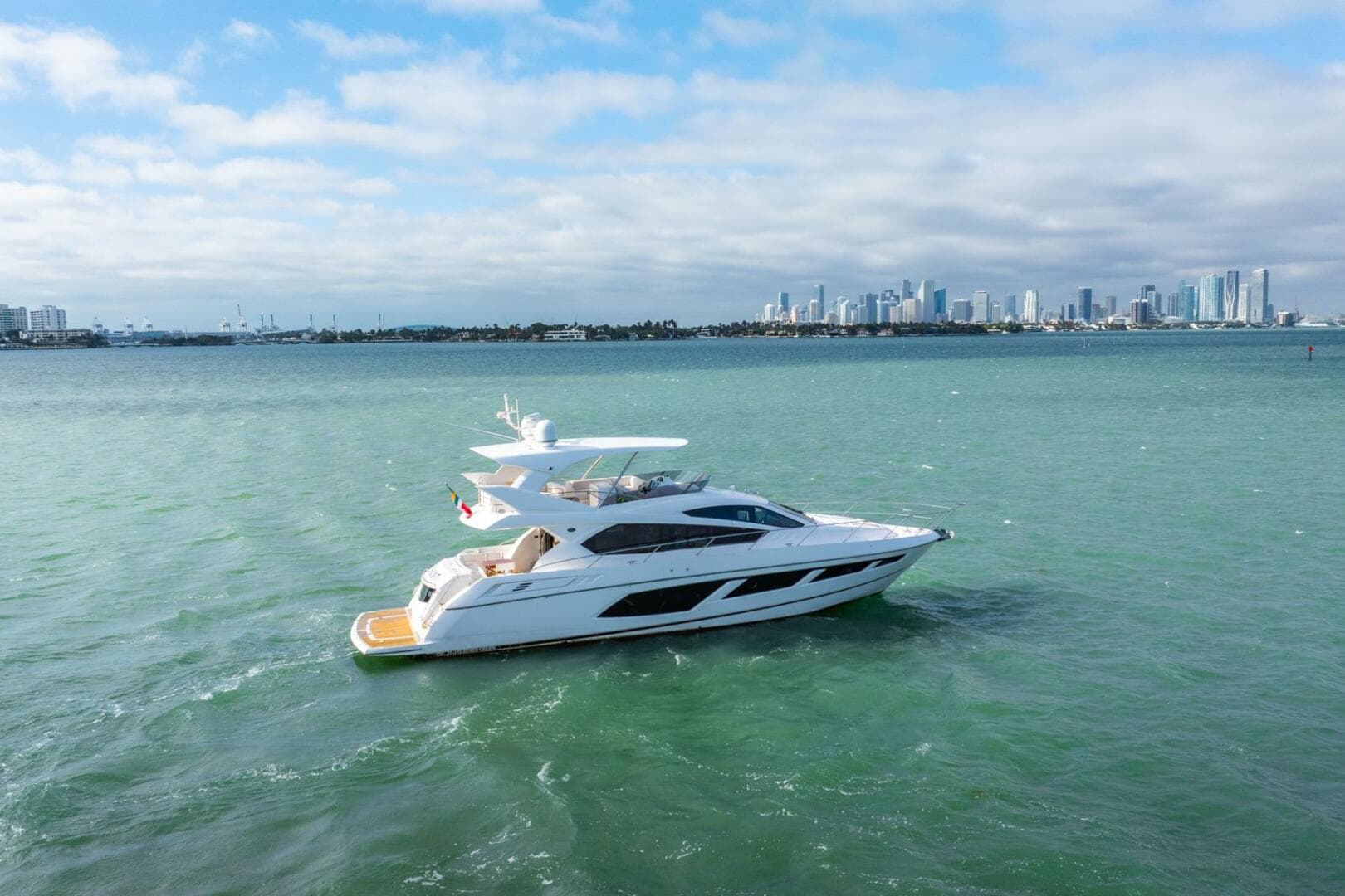 2016 Sunseeker Manhattan 65 — photo 4