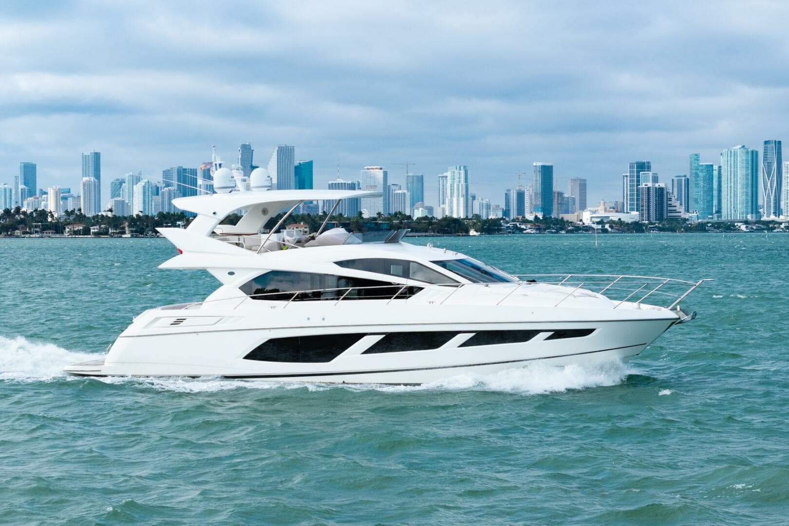 2016 Sunseeker Manhattan 65 — photo 2