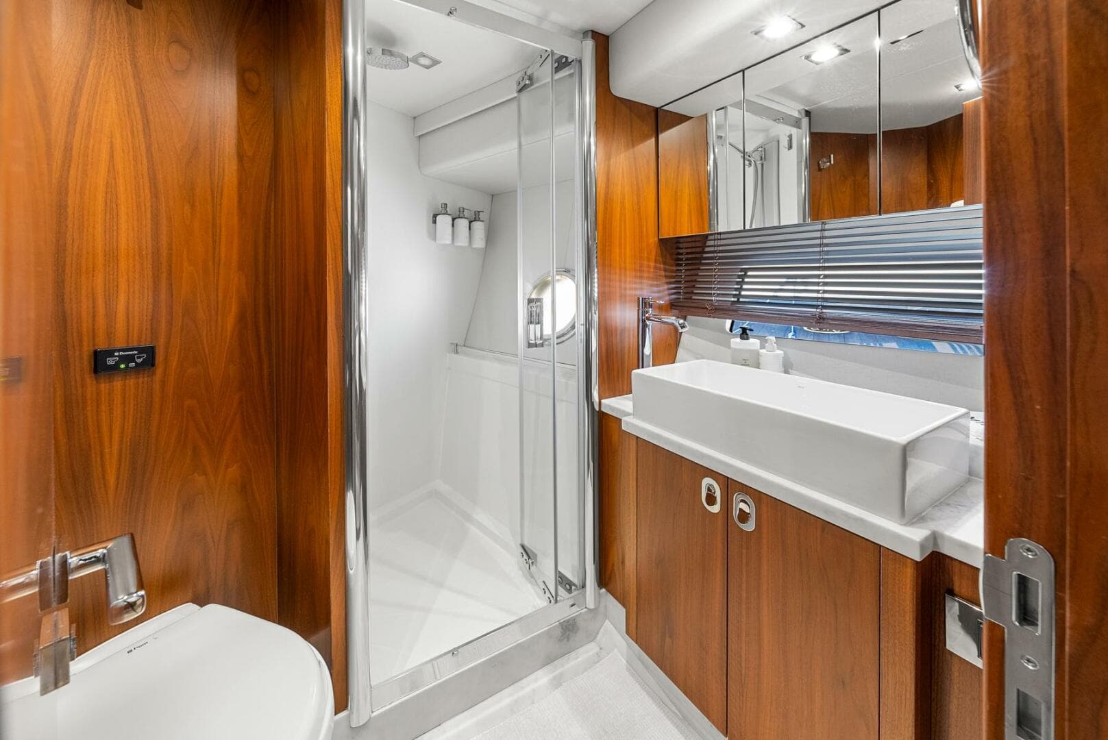 2016 Sunseeker Manhattan 65 — photo 61