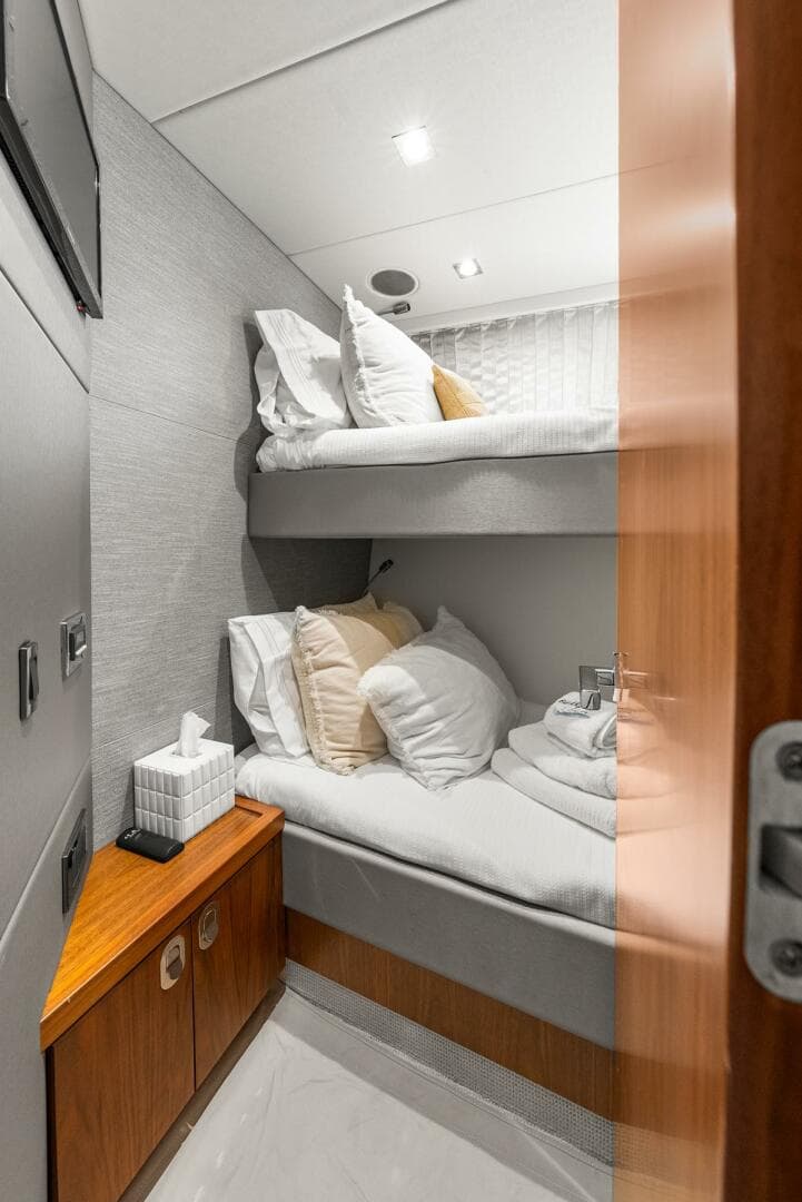 2016 Sunseeker Manhattan 65 — photo 77