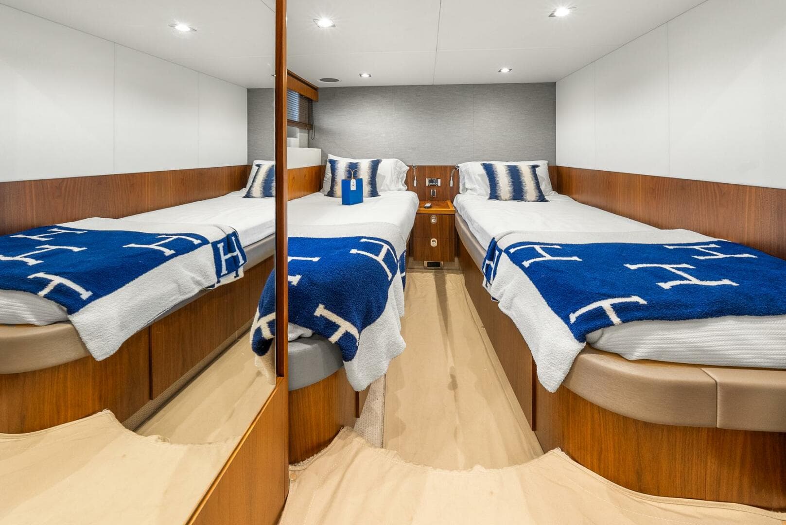 2016 Sunseeker Manhattan 65 — photo 69