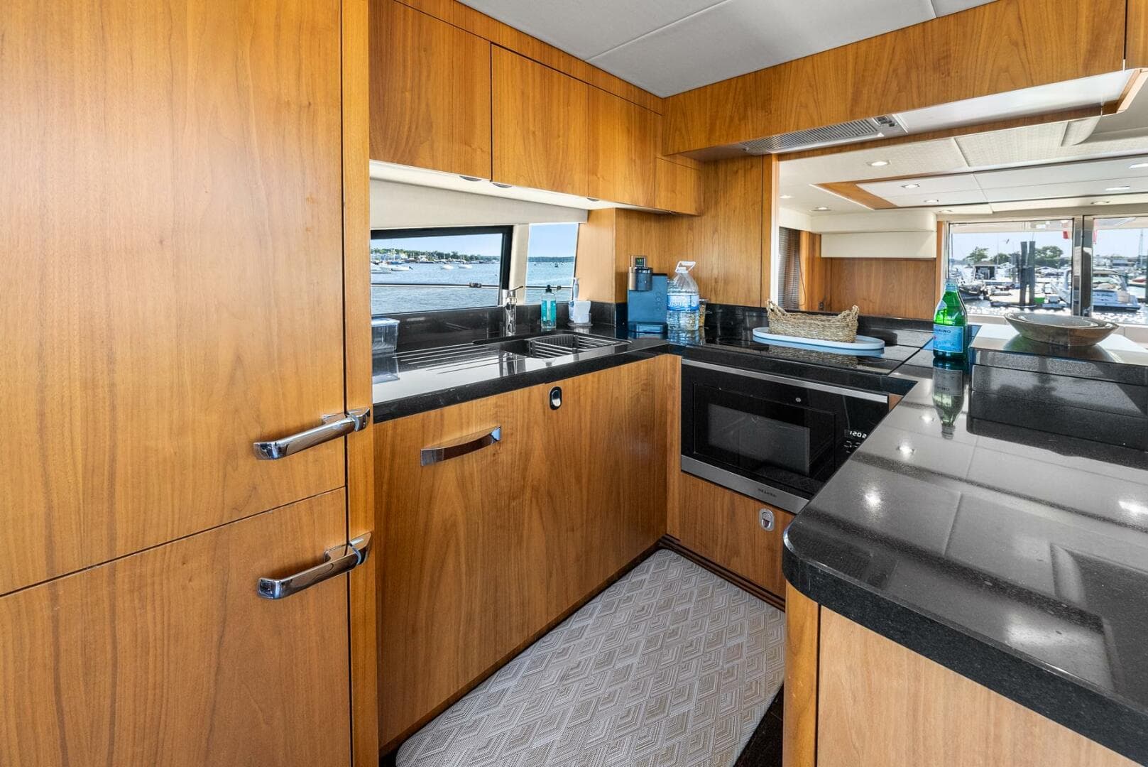 2016 Sunseeker Manhattan 65 — photo 104