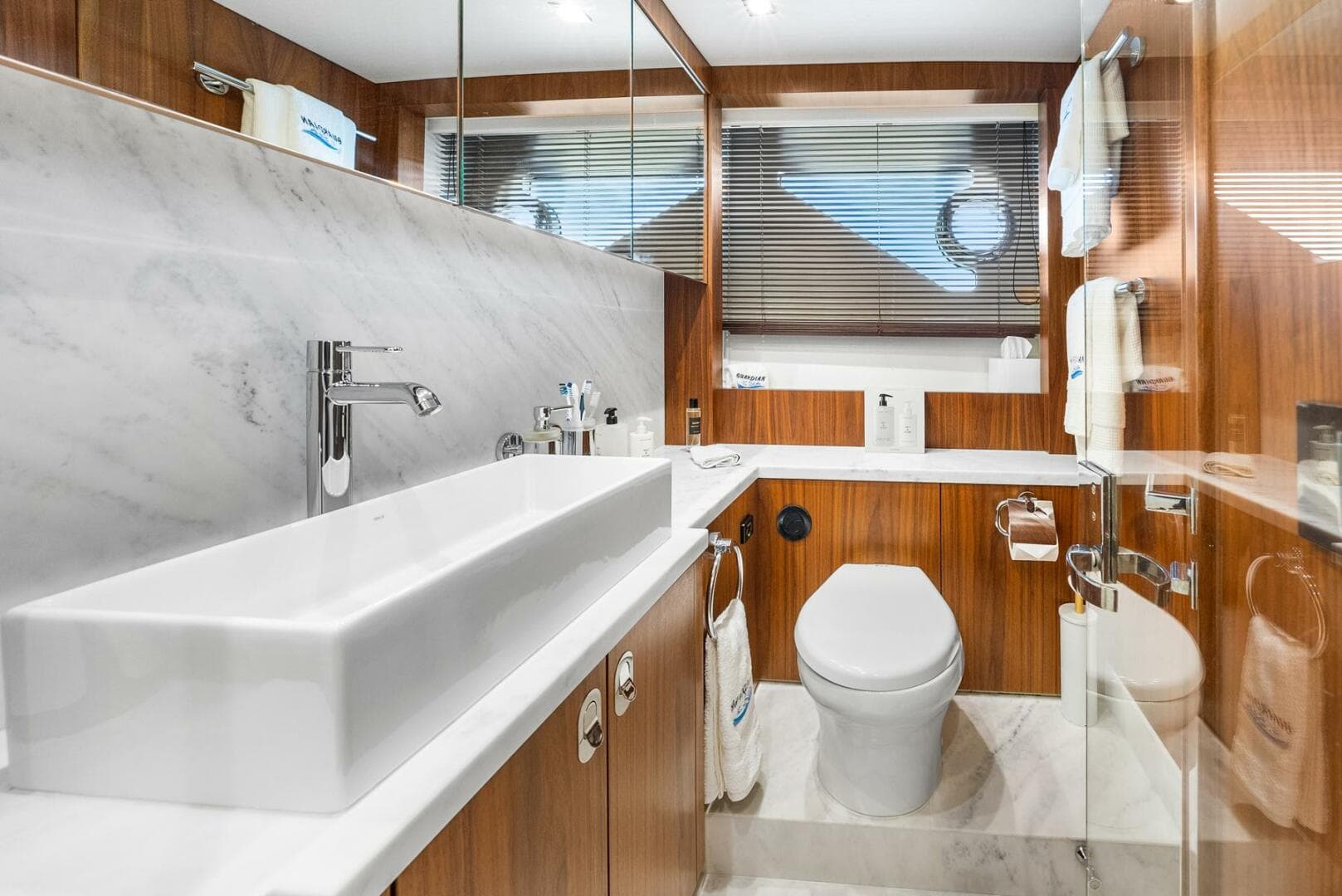 2016 Sunseeker Manhattan 65 — photo 87