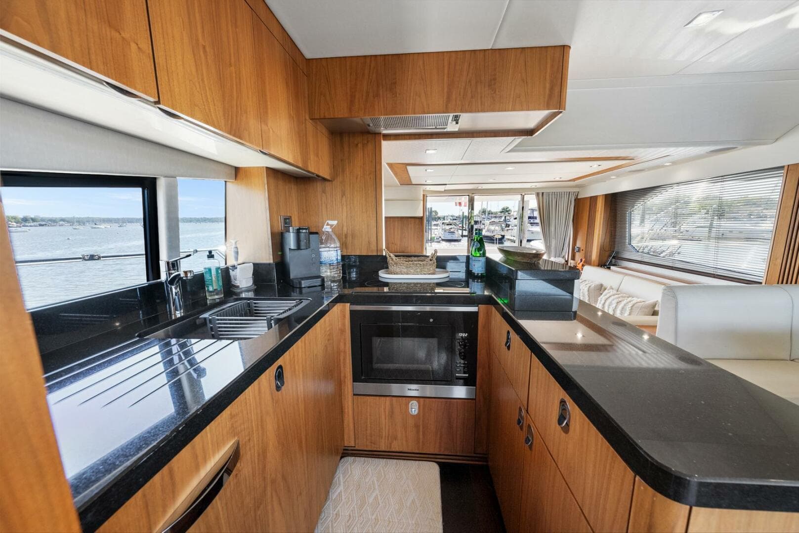 2016 Sunseeker Manhattan 65 — photo 105