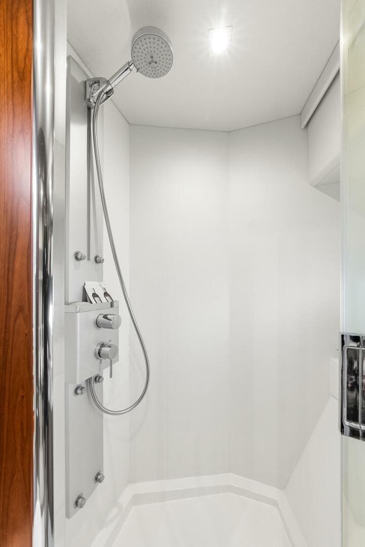 2016 Sunseeker Manhattan 65 — photo 75