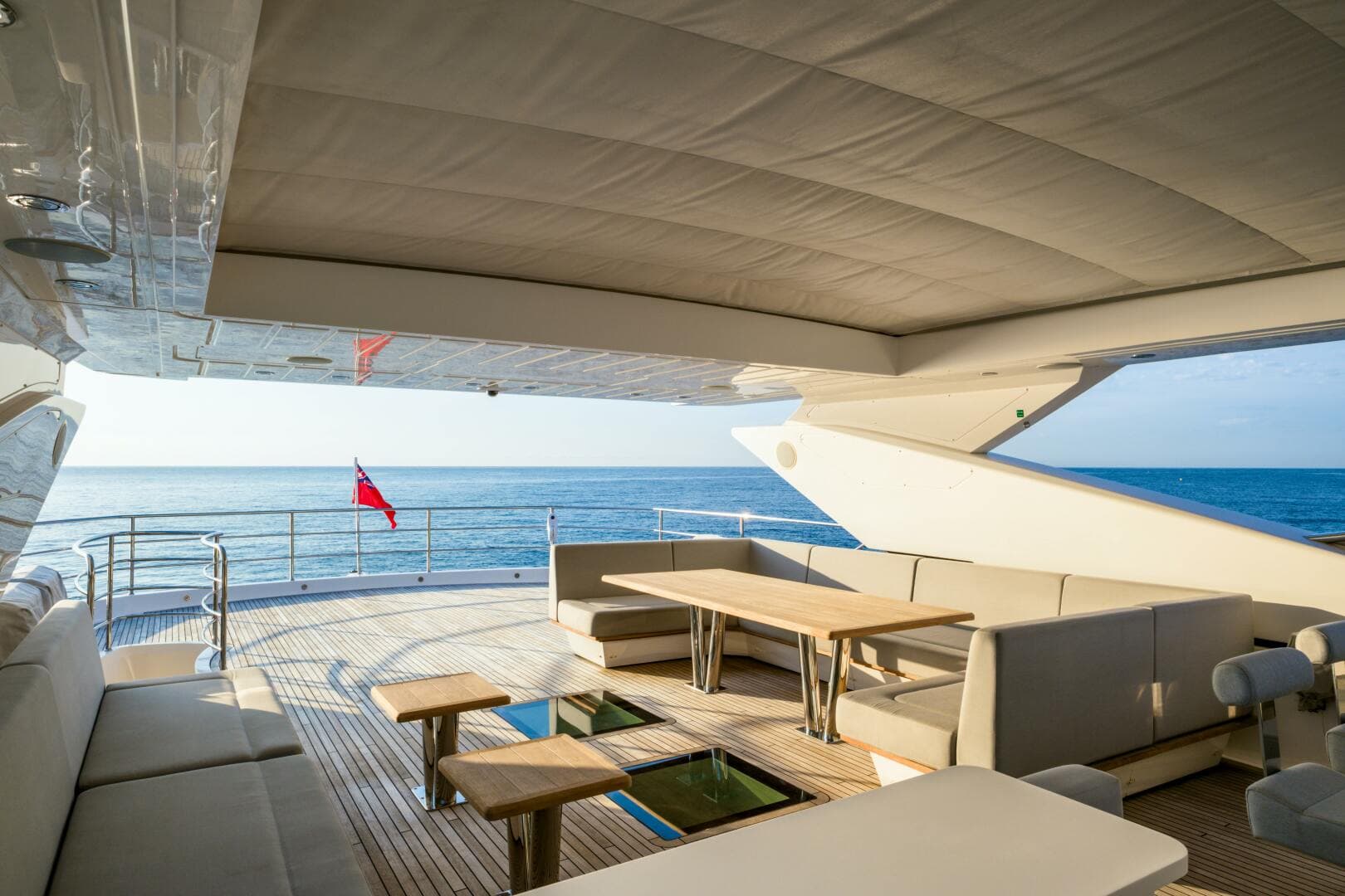 2018 Sunseeker 116 Yacht — photo 17