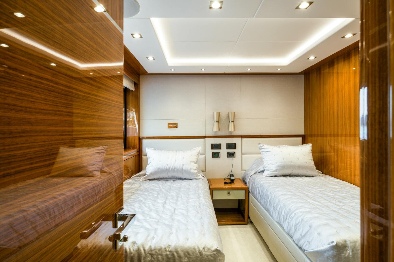 2018 Sunseeker 116 Yacht — photo 37