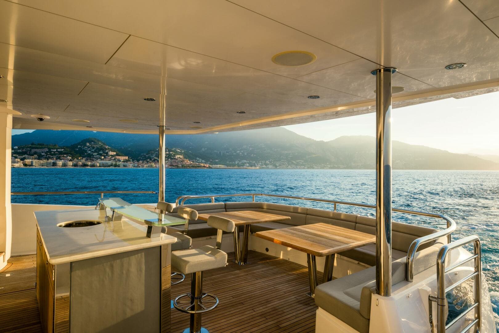 2018 Sunseeker 116 Yacht — photo 14