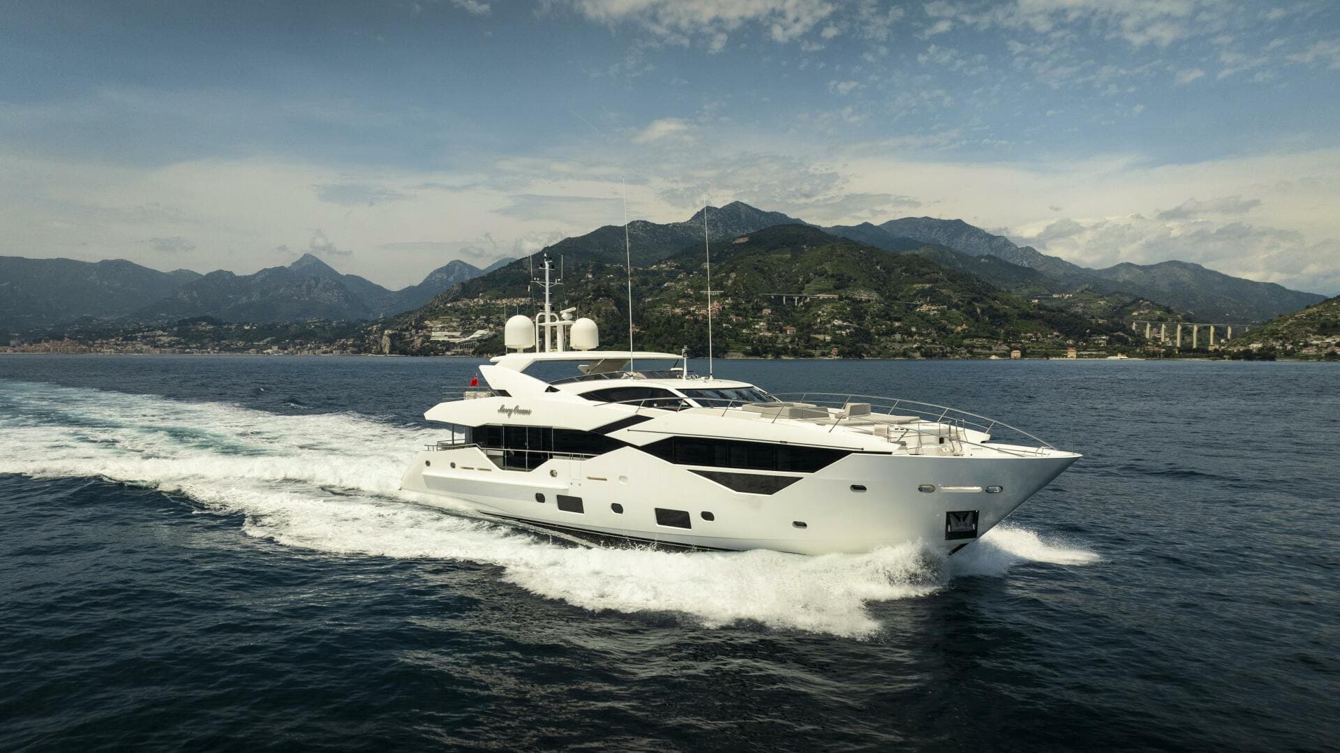 2018 Sunseeker 116 Yacht