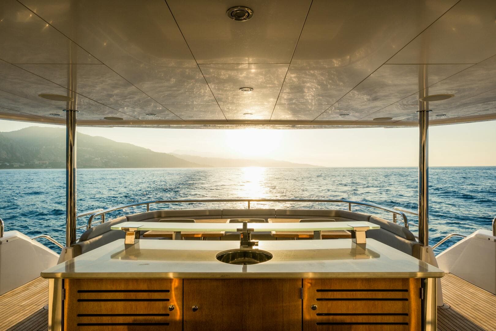 2018 Sunseeker 116 Yacht — photo 16