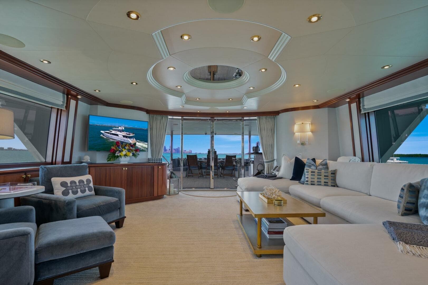 2004 Crescent Raised Pilothouse — photo 5