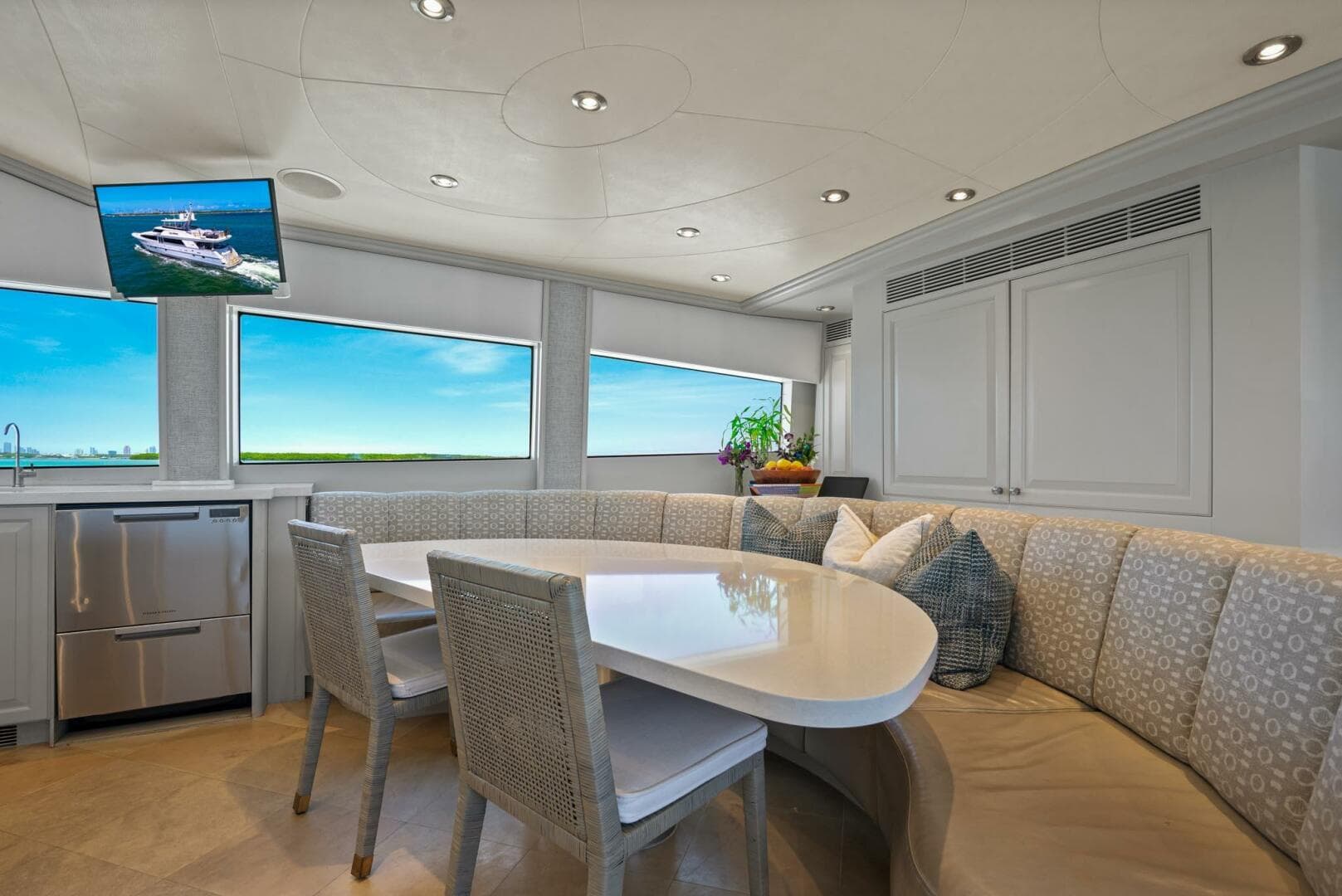 2004 Crescent Raised Pilothouse — photo 16