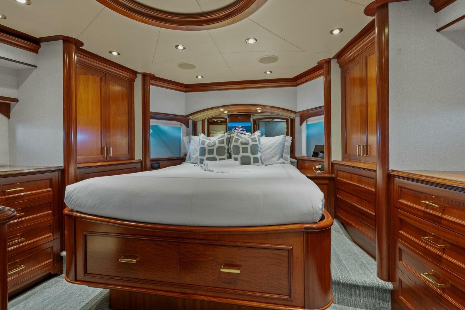 2004 Crescent Raised Pilothouse — photo 30