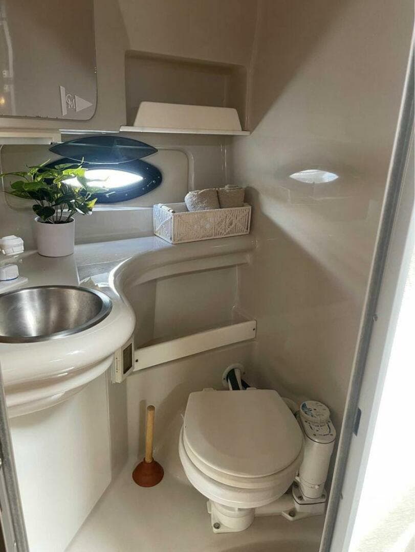 2003 Regal 2860 Commodore — photo 5