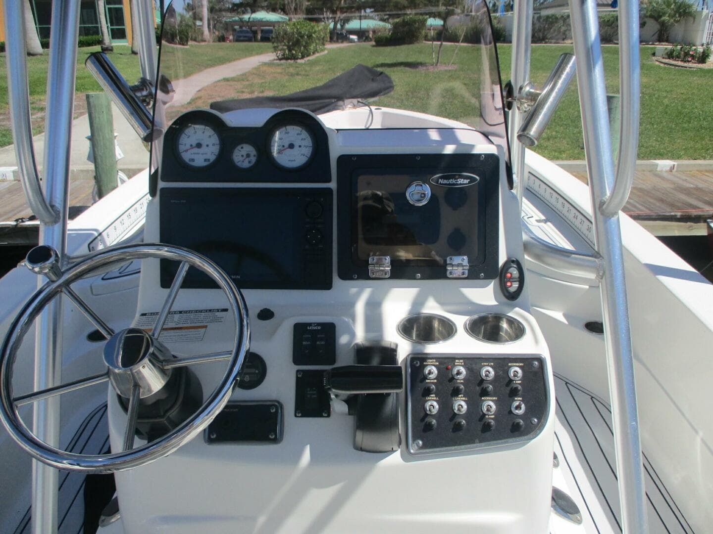 2018 Nauticstar — photo 10