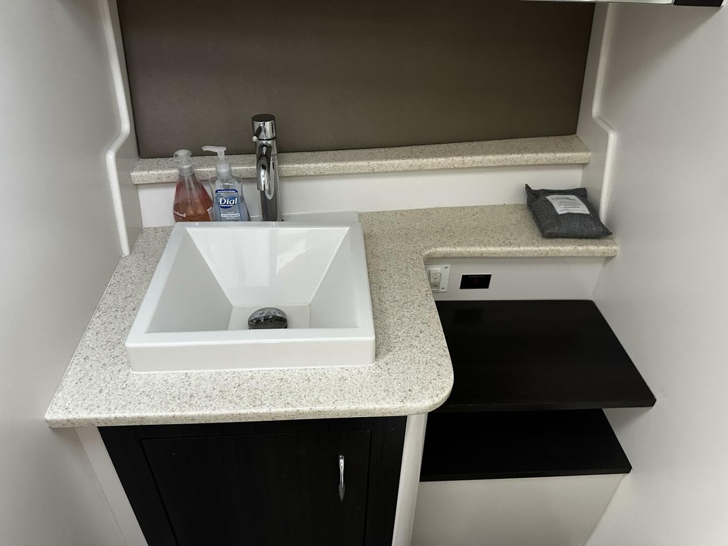 2013 Carver C34 — photo 37