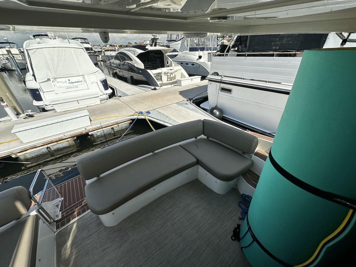 2013 Carver C34 — photo 31