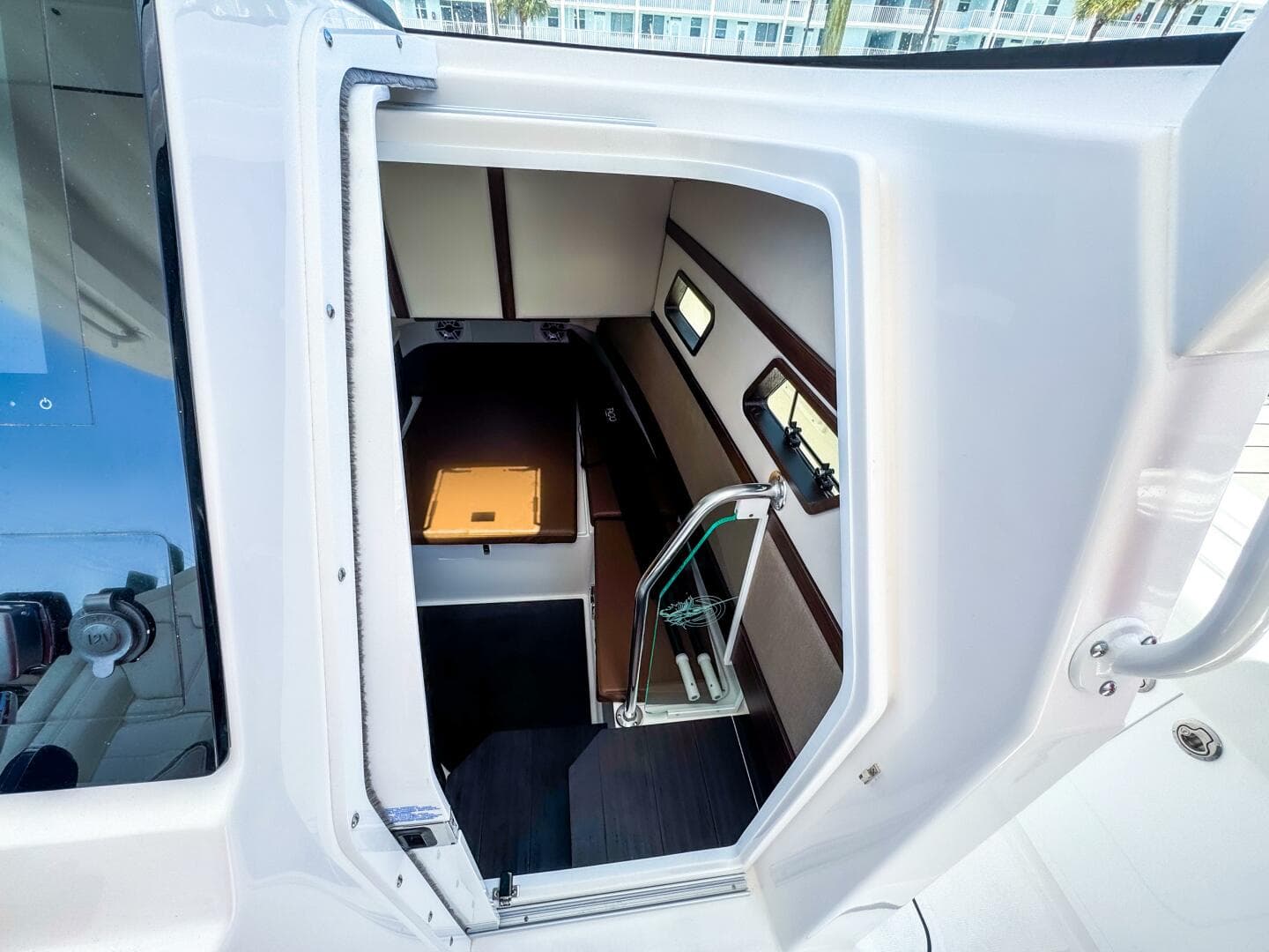 2025 Edgewater 370 CC — photo 21