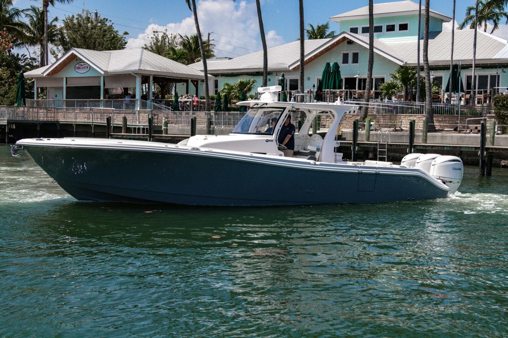 2025 Edgewater 370 CC — photo 9